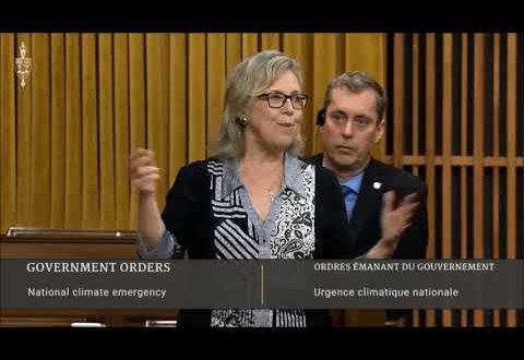 Elizabeth May debates the climate emergency: "This is an emergency, and we must work together"